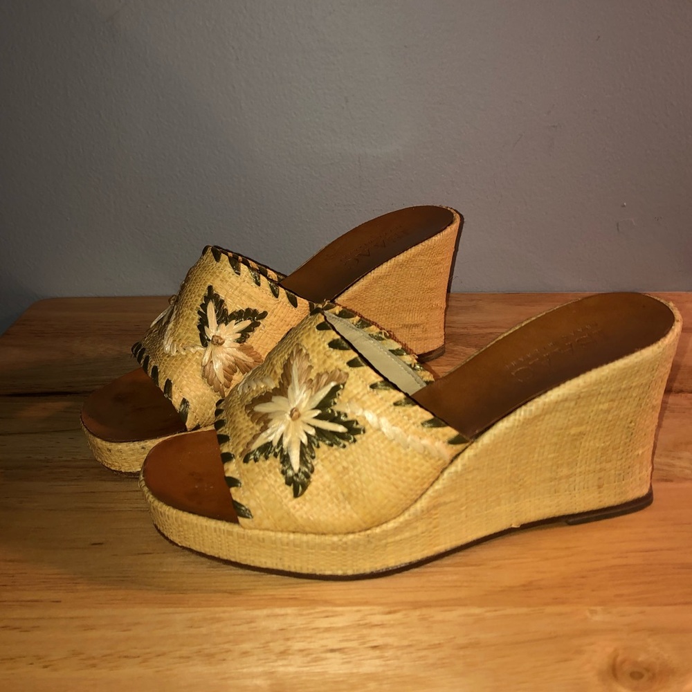 Isaac Mizrahi Unique Wedges
